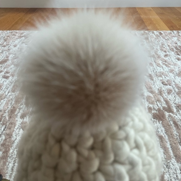 Mischa Lampert Beanie Pomster Chunky Knit w/ Raccoon Fur Pom | Size M | EUC main image 11